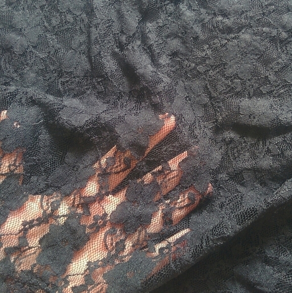 LACE Back Crop Top - Picture 5 of 5